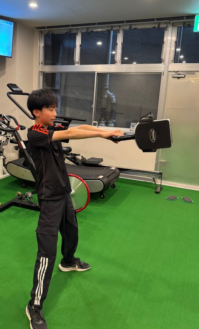 ジュニアアスリートのトレーニング風景